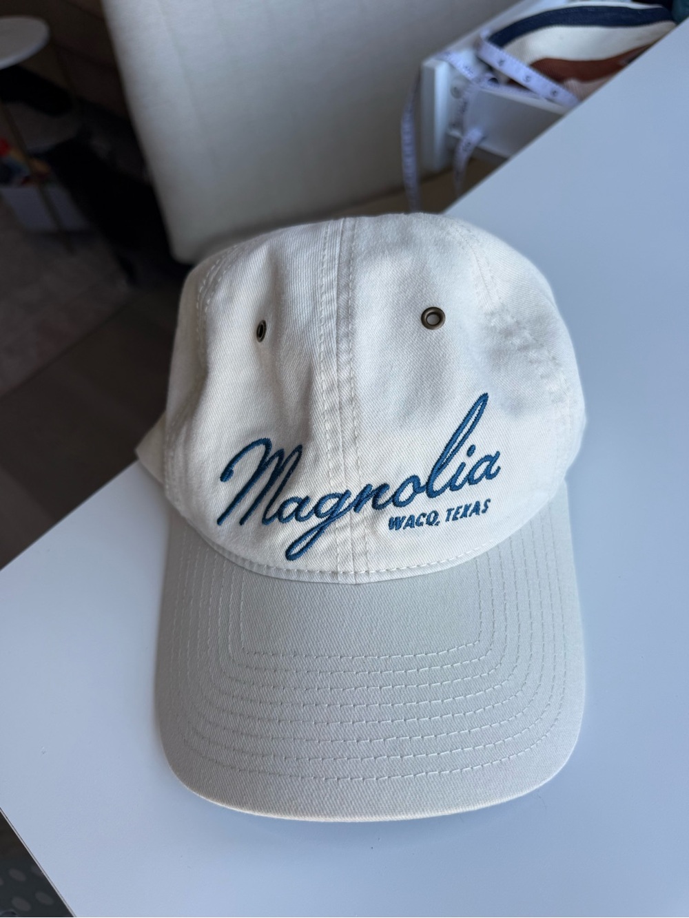 NWOT magnolia baseball cap
